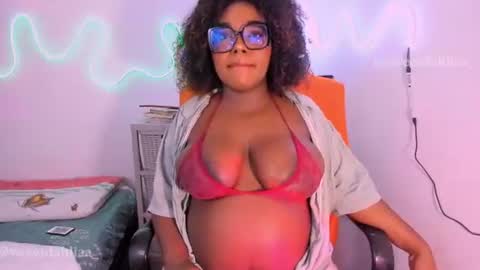 Snapshot of jeennyrose chatting on July 21, 2026, 8:33 pm Dahlia online show from July 21, 2026, 8:33 pm