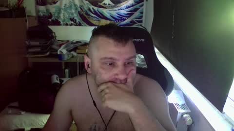 Snapshot of jeetzys chatting on May 25, 2026, 8:31 am you may know me lol online show from May 25, 2026, 8:31 am