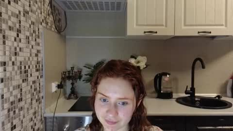 Snapshot of jelly_cherry chatting on December 16, 2024, 9:31 pm Emily online show from December 16, 2024, 9:31 pm