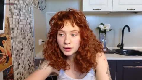 Snapshot of jelly_cherry chatting on February 5, 2025, 8:11 am Emily online show from February 5, 2025, 8:11 am