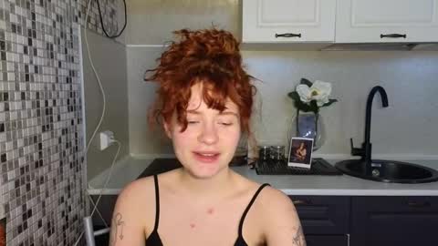 Snapshot of jelly_cherry chatting on March 5, 2025, 6:01 am Emily online show from March 5, 2025, 6:01 am