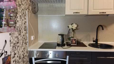 Snapshot of jelly_cherry chatting on September 23, 2025, 8:45 pm Emily online show from September 23, 2025, 8:45 pm