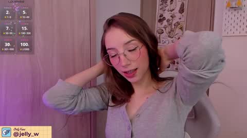 Snapshot of jelly_w5 chatting on December 4, 2024, 4:38 pm Jelly online show from December 4, 2024, 4:38 pm