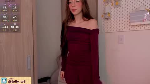 Snapshot of jelly_w5 chatting on February 3, 2025, 7:42 pm Jelly online show from February 3, 2025, 7:42 pm