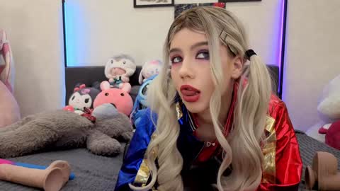 Dolly online show from November 28, 2025, 1:36 pm