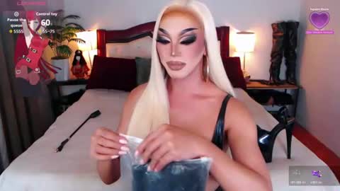 Snapshot of jenifers_body chatting on June 18, 2026, 10:47 pm Queen Jenifer online show from June 18, 2026, 10:47 pm