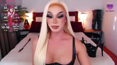 Snapshot of jenifers_body chatting on June 19, 2026, 11:08 pm Queen Jenifer online show from June 19, 2026, 11:08 pm