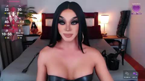 Snapshot of jenifers_body chatting on July 7, 2026, 2:03 am Queen Jenifer online show from July 7, 2026, 2:03 am