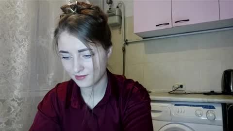 Jeniffer online show from December 21, 2025, 9:00 pm