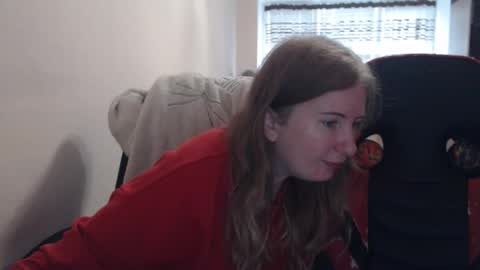 JenisAndPeter online show from November 12, 2025, 6:14 am