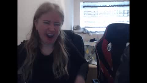 JenisAndPeter online show from April 5, 2026, 5:59 am