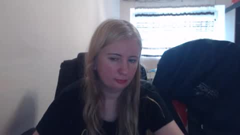 JenisAndPeter online show from May 20, 2026, 5:02 am