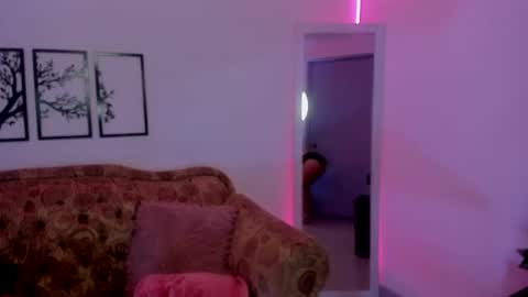 Snapshot of jenn_cg chatting on March 8, 2025, 9:51 pm jenn online show from March 8, 2025, 9:51 pm