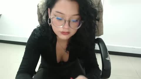 Snapshot of jenn_cg chatting on September 18, 2025, 8:55 pm jenn online show from September 18, 2025, 8:55 pm