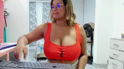 jenn online show from December 30, 2024, 2:53 am