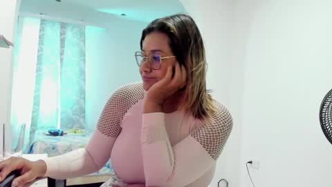 jenn online show from January 28, 2025, 4:52 pm