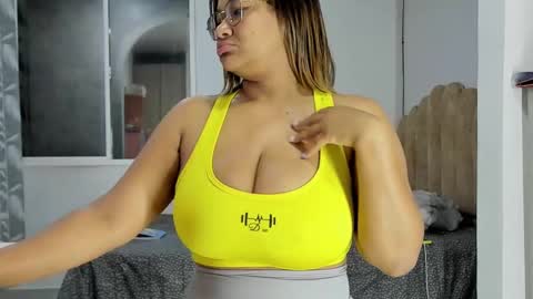 jenn online show from March 11, 2025, 11:15 pm