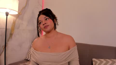 Snapshot of jenn_ross_nm chatting on May 18, 2026, 5:52 pm Jenn online show from May 18, 2026, 5:52 pm