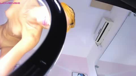 Snapshot of jenna_windsor chatting on January 23, 2025, 3:22 pm Jenna online show from January 23, 2025, 3:22 pm