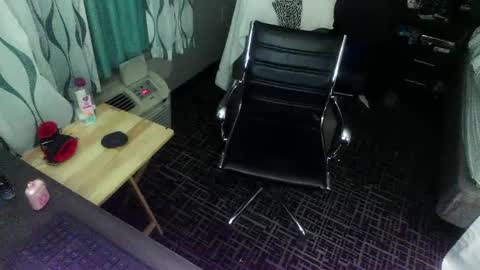 Jenna Cross online show from January 28, 2025, 5:54 am