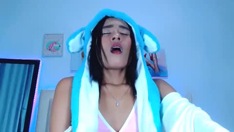 jenn online show from February 21, 2025, 10:07 am