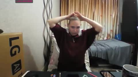 JenniDeep online show from December 3, 2025, 12:29 am