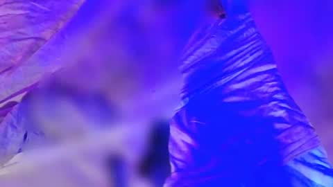 Jennie bttmcd online show from September 17, 2025, 9:27 pm