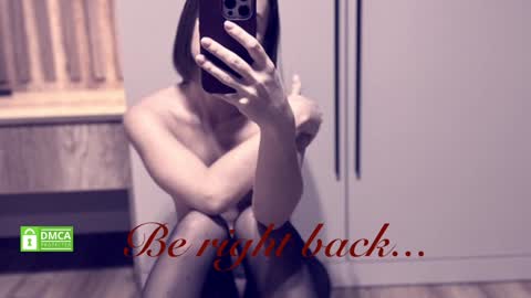 Jennie online show from February 5, 2025, 12:38 pm