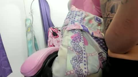 Snapshot of jennifer_bodyy0404 chatting on May 6, 2026, 2:29 am jennifer_bodyy0404 online show from May 6, 2026, 2:29 am