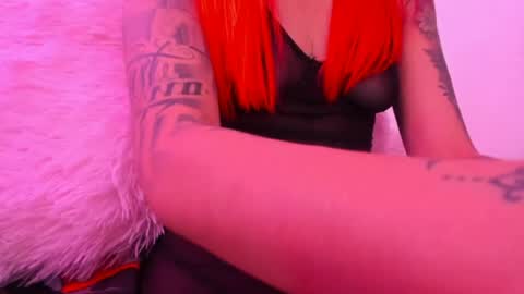jennifer_bodyy0404 online show from June 14, 2026, 6:43 pm