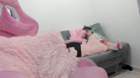 jennifer_bodyy0404 online show from June 17, 2026, 12:57 am