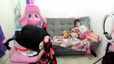 jennifer_bodyy0404 online show from June 20, 2026, 9:17 pm
