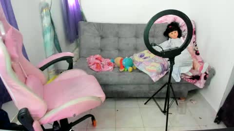 jennifer_bodyy0404 online show from July 23, 2026, 7:01 pm
