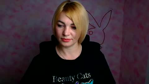 Snapshot of jennifer_cuttie chatting on June 23, 2026, 11:41 am Jennifer online show from June 23, 2026, 11:41 am