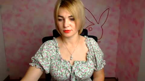 Snapshot of jennifer_cuttie chatting on July 21, 2026, 5:43 am Jennifer online show from July 21, 2026, 5:43 am