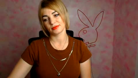 Snapshot of jennifer_cuttie chatting on July 24, 2026, 6:00 am Jennifer online show from July 24, 2026, 6:00 am