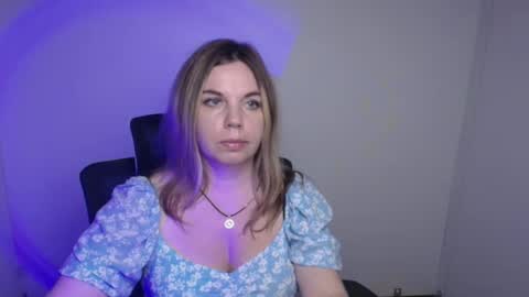 Snapshot of jennifer_moree chatting on September 8, 2025, 2:38 pm Jennifer online show from September 8, 2025, 2:38 pm