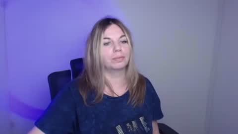 Snapshot of jennifer_moree chatting on September 12, 2025, 6:52 pm Jennifer online show from September 12, 2025, 6:52 pm