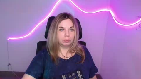 Snapshot of jennifer_moree chatting on September 15, 2025, 11:32 am Jennifer online show from September 15, 2025, 11:32 am