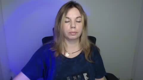 Snapshot of jennifer_moree chatting on September 18, 2025, 12:18 pm Jennifer online show from September 18, 2025, 12:18 pm