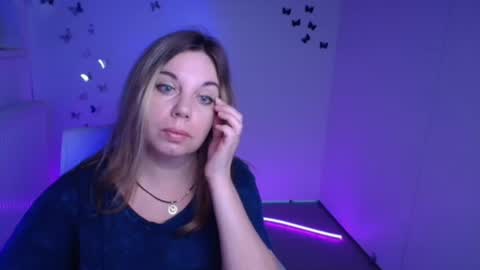 Snapshot of jennifer_moree chatting on September 28, 2025, 5:46 am Jennifer online show from September 28, 2025, 5:46 am