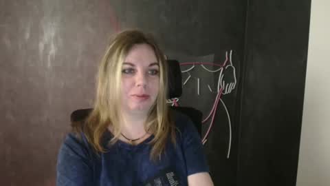 Snapshot of jennifer_moree chatting on October 2, 2025, 5:36 am Jennifer online show from October 2, 2025, 5:36 am