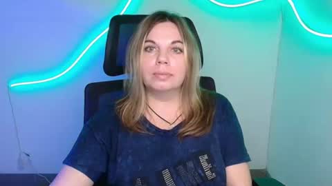 Snapshot of jennifer_moree chatting on October 6, 2025, 6:27 pm Jennifer online show from October 6, 2025, 6:27 pm