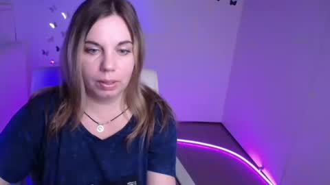 Snapshot of jennifer_moree chatting on October 7, 2025, 7:33 pm Jennifer online show from October 7, 2025, 7:33 pm