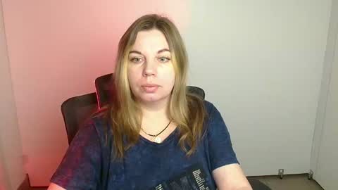 Snapshot of jennifer_moree chatting on October 13, 2025, 5:51 am Jennifer online show from October 13, 2025, 5:51 am