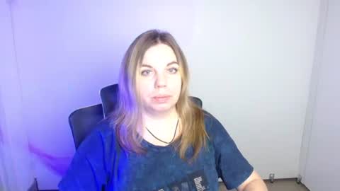 Snapshot of jennifer_moree chatting on October 14, 2025, 5:41 am Jennifer online show from October 14, 2025, 5:41 am