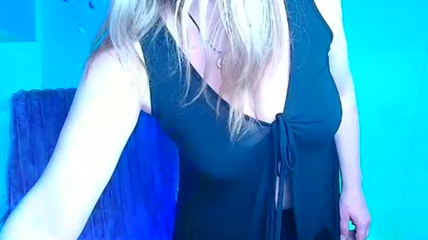 Snapshot of jennifer_moree chatting on February 23, 2026, 12:46 pm Jennifer online show from February 23, 2026, 12:46 pm