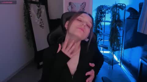 Snapshot of jenniferkiim chatting on October 27, 2025, 10:30 am jenniferkiim online show from October 27, 2025, 10:30 am