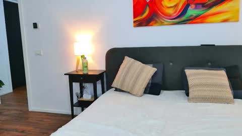 Jenny online show from October 6, 2025, 8:17 pm