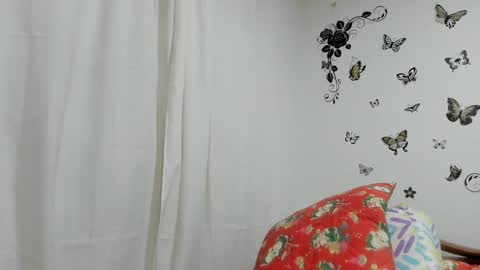 jenniferloveyou online show from February 8, 2025, 12:39 pm